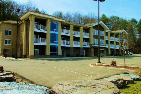 Crystal Springs Inn And Suites image 28